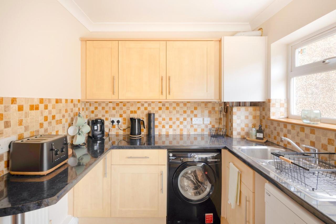 런던 Stylish House In Wimbledon 빌라 외부 사진