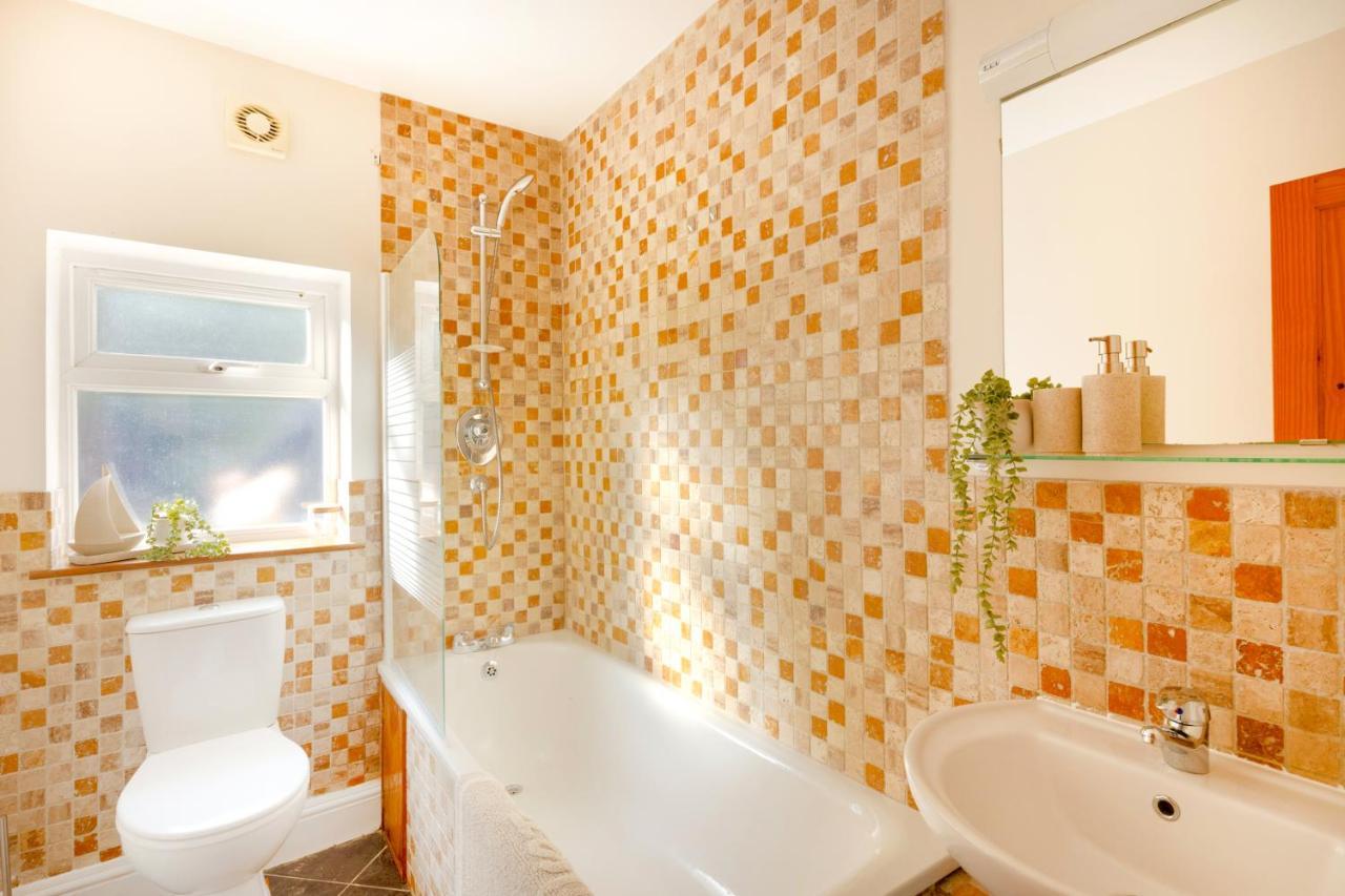 런던 Stylish House In Wimbledon 빌라 외부 사진