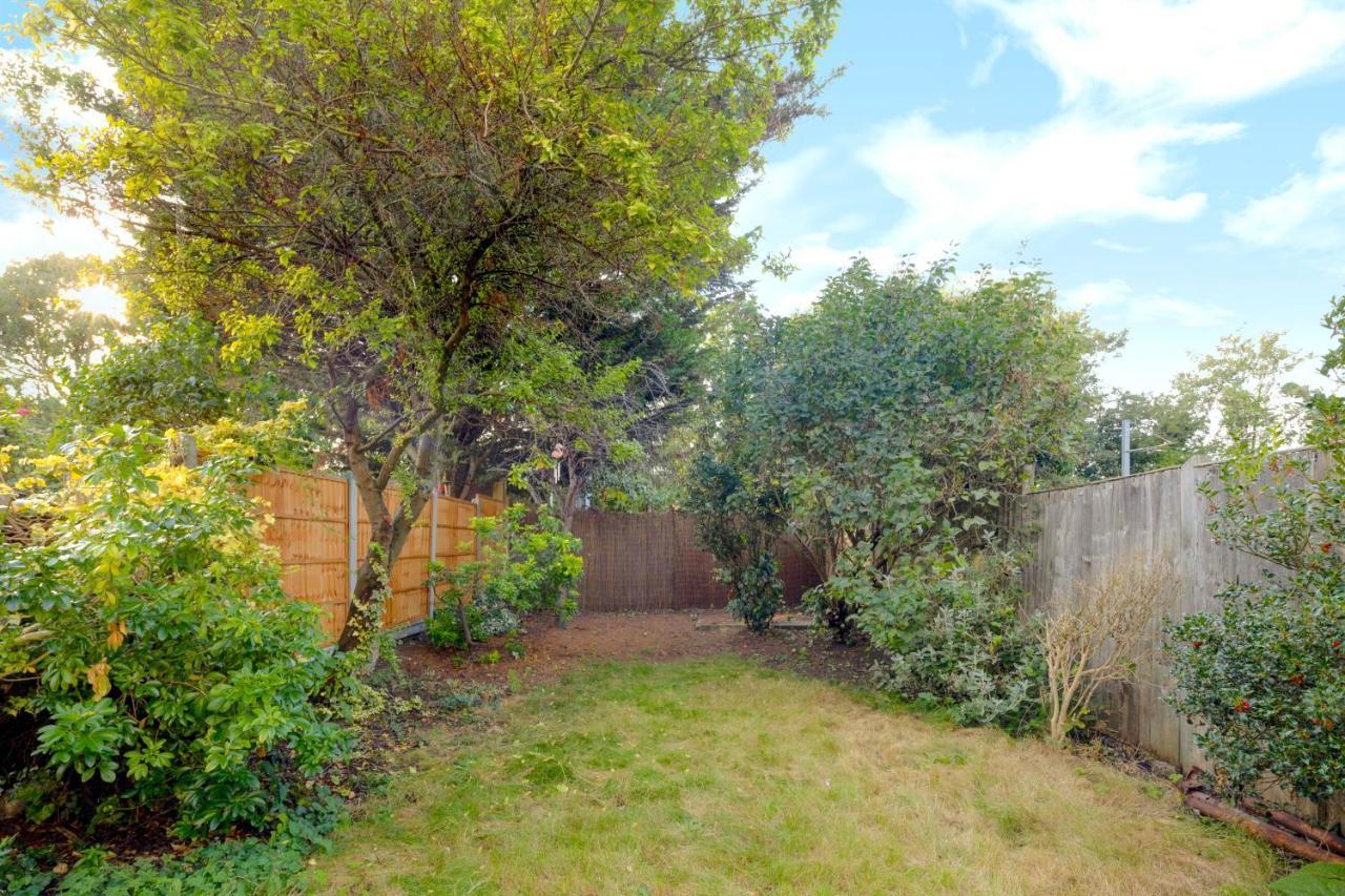 런던 Stylish House In Wimbledon 빌라 외부 사진