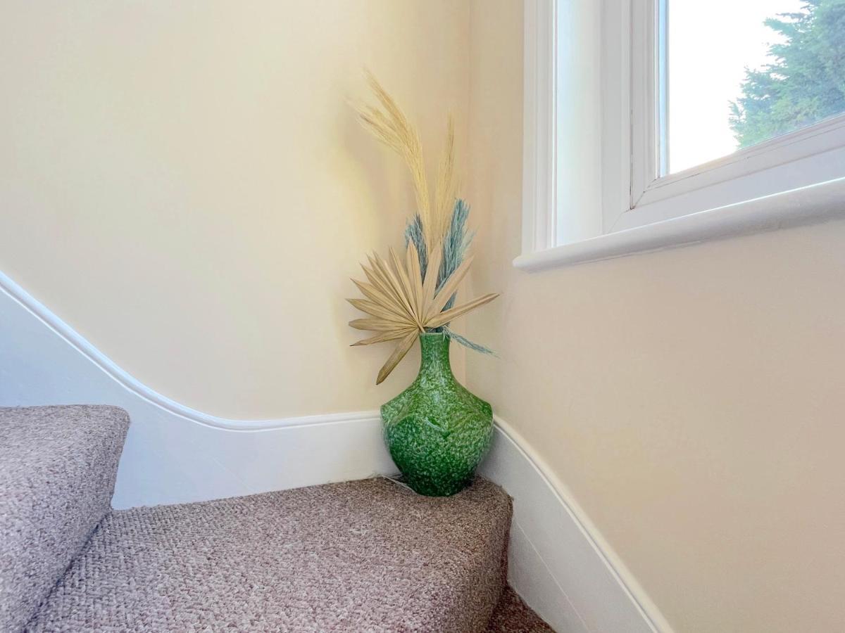 런던 Stylish House In Wimbledon 빌라 외부 사진