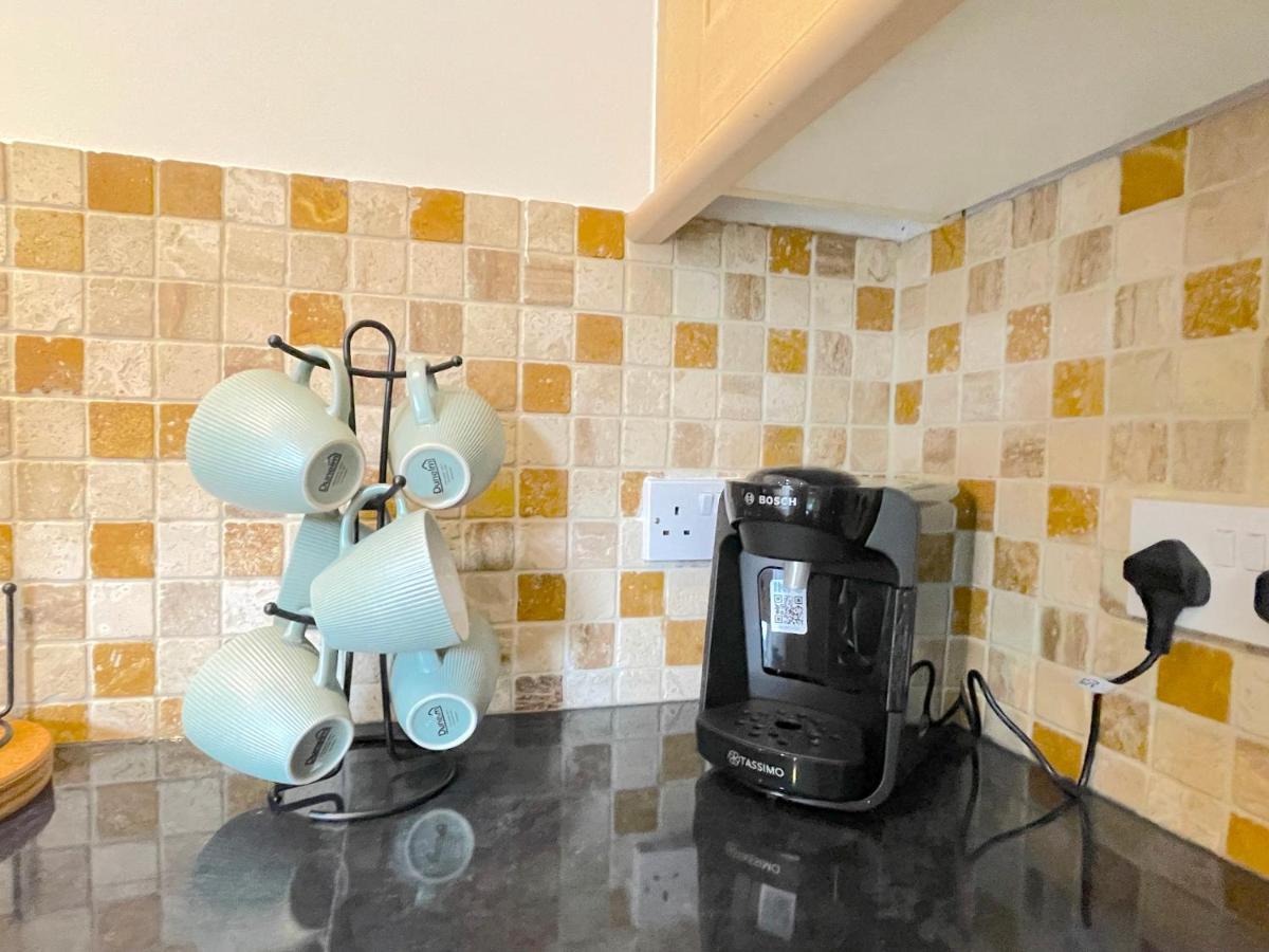 런던 Stylish House In Wimbledon 빌라 외부 사진
